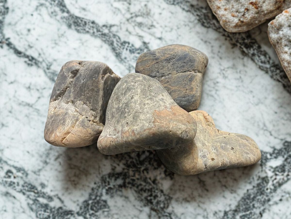 Månestein Svart Råstein 40-60gram